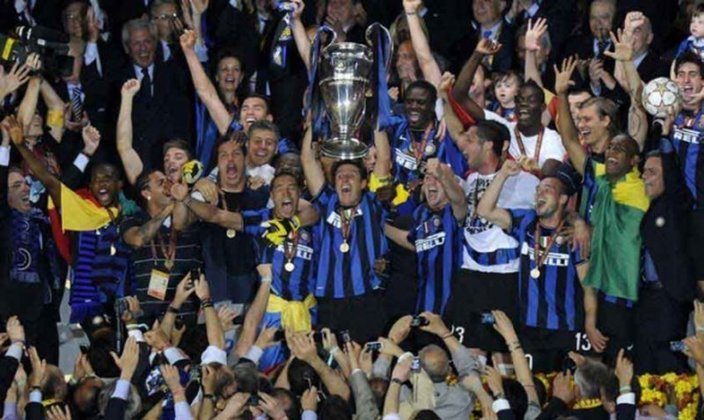 Inter de Milão: 3 títulos (1963-64, 1964-65 e 2009-10 [foto])