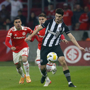 Botafogo venceu o Internacional por 3 a 2
