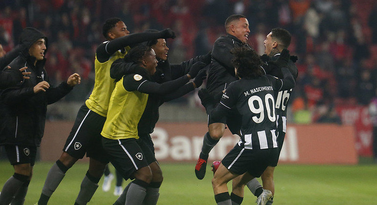 Internacional 2 x 3 Botafogo é, até o momento, a partida que mais marcou o Brasileirão
