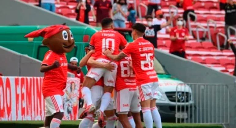 INTERNACIONAL: Reapresentação marcada para o dia 11 de janeiro e a primeira partida oficial será no dia 22 de janeiro, contra o Juventude, pelo Campeonato Gaúcho.