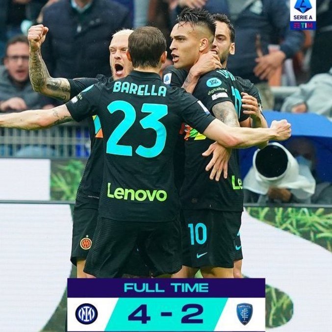 Abraços em Lautaro, o herói da Inter