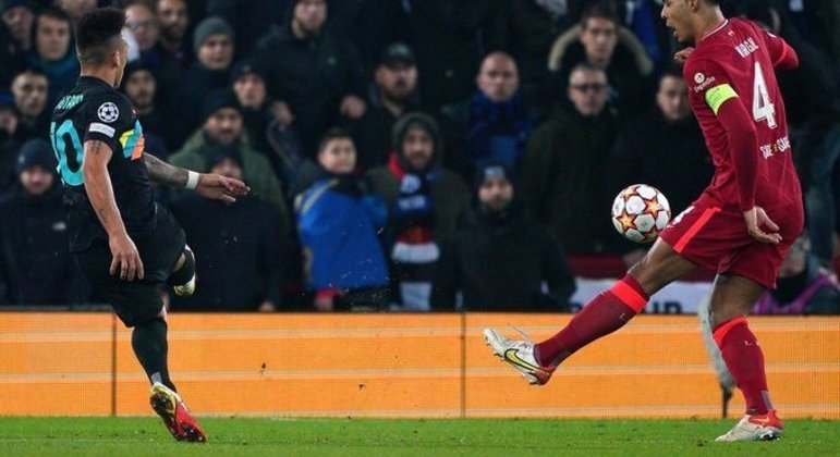 O momento do petardo de Lautaro