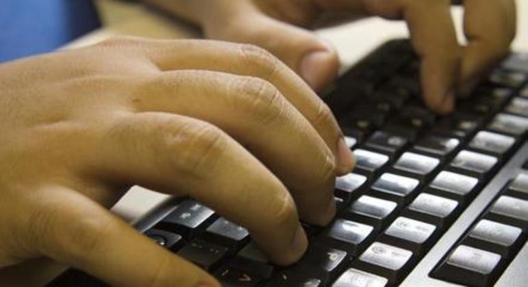 Bolsonaro edita MP de acesso gratuito à internet a estudantes – Notícias