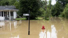 Sobe para 25 o número de mortos em enchentes no Kentucky, EUA