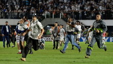 Quarta-feira de Copa do Brasil tem ônibus apedrejado, invasão de torcida e até agressão a jogador