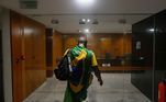 Supporters of Brazil's former President Jair Bolsonaro vandalize Planalto Palace during a demonstration against President Luiz Inacio Lula da Silva, in Brasilia, Brazil, December 8, 2023. REUTERS/Adriano Machado