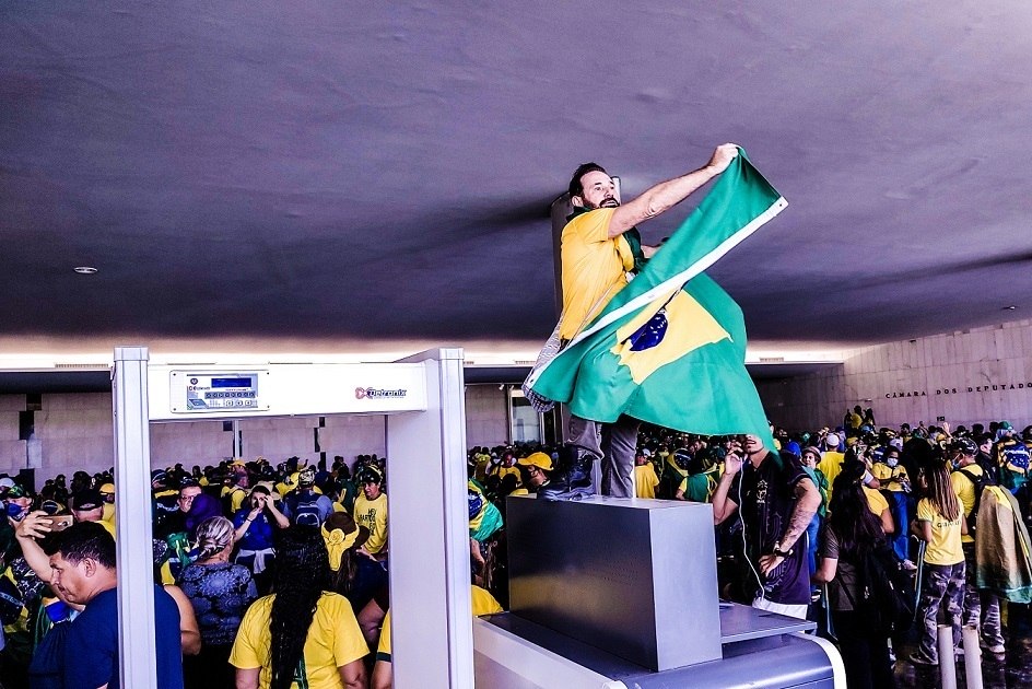 Manifestantes invadem principais prédios do governo em Brasília; veja imagens - Fotos - R7 Brasília