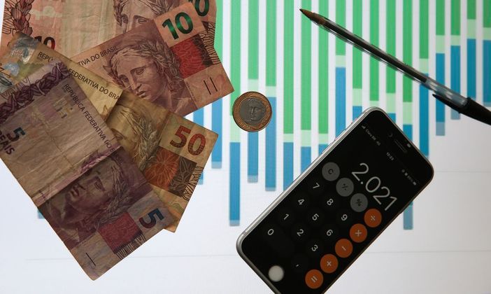 As vendas de títulos do Tesouro Direto superaram os resgates em R$ 1,288 bilhão em agosto deste ano. De acordo com os dados do Tesouro Nacional, divulgados hoje (24), as vendas do programa atingiram R$ 3,312 bilhões no mês passado.