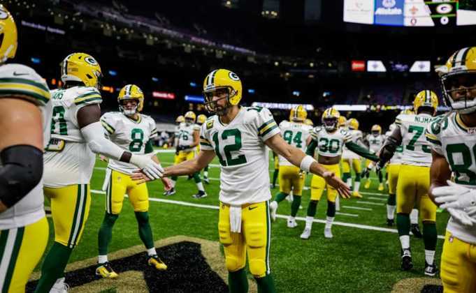 Invictos, Packers têm em trio Aaron Rodgers, Adam Jones e Davante Adams confiança para bater de frente com qualquer ataque na NFL.