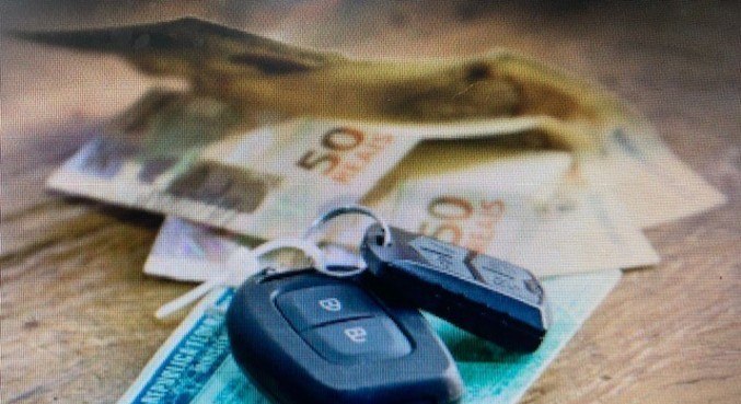 A inadimplência do IPVA impede o novo licenciamento do veículo