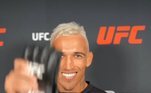 Iran Ferreira participou de uma ação do UFC, interagindo em vídeo com o lutador Charles do Bronxs.
