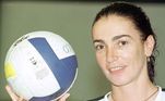 Isabel Salgado, que morreu nesta quarta-feira (16), aos 62 anos, é um mito do vôlei brasileiro. Ela faz parte da geração que popularizou o esporte no Brasil na década de 1980, ao lado de jogadoras como Vera Mossa e Jaqueline Silva