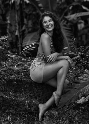 Isabela Arruda: próximas temporadas de "Reis", videoclipe e campanha na TV 
