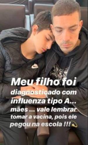 Lucas com Di Ferrero, marido da mãe