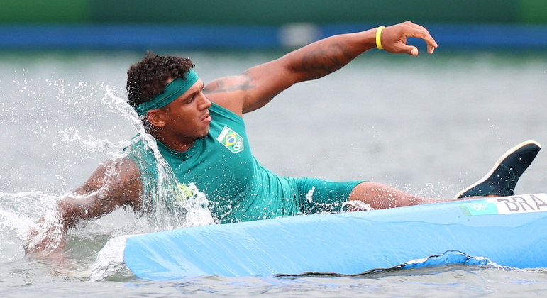 Isaquias Queiroz fez questão de honrar memória do mentor Jesús Morlán