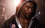 Roshawn Jones, que apesar de compartilhar o mesmo sobrenome não tem parentesco com Isiah, era o treinador do lutador e afirmou que a briga teria sido com um dos irmãos do atleta de 28 anos