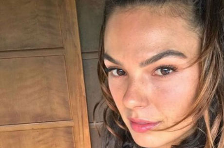 isis valverde barriga apareceu