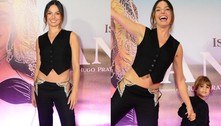 Isis Valverde usa calça recortada e cropped na pré-estreia de filme estrelado por ela, no Rio de Janeiro