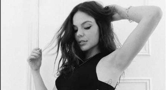 isis valverde gravida halloween