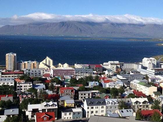 ISLÂNDIA (Europa) - 74 pontos - Capital:  Reykjavik.  População: 372 mil