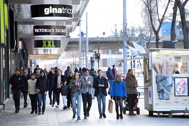 Estocolmo, na Suécia, vive o início da primavera do Hemisfério Norte. Ainda assim, diferentemente da primavera brasileira, as temperaturas na capital sueca podem ter mínima de 11°C