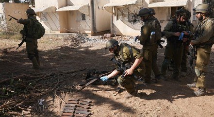 Soldados recuperaram armas de terroristas