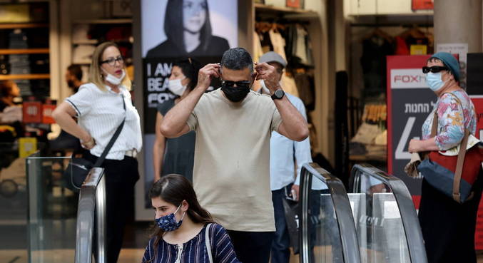 Israel retoma máscara em locais públicos por aumento de casos