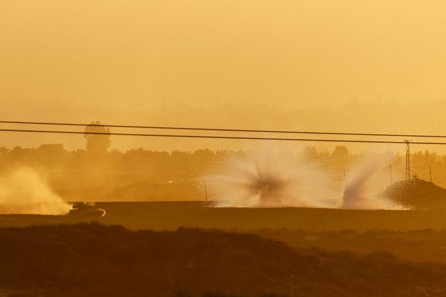 23º dia — O Hamas relatou, neste domingo (29), 'intensos combates' com as tropas israelenses que realizam incursões terrestres no norte da Faixa de Gaza desde sexta-feira (27). Israel também confirmou que enviou tanques para dentro do território.