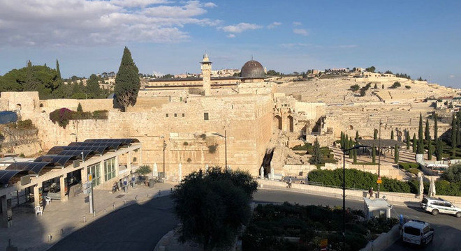 Jerusalém mistura passado e presente