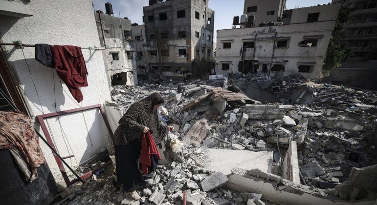 Ataques israelenses na cidade de Gaza atingiram áreas residenciais