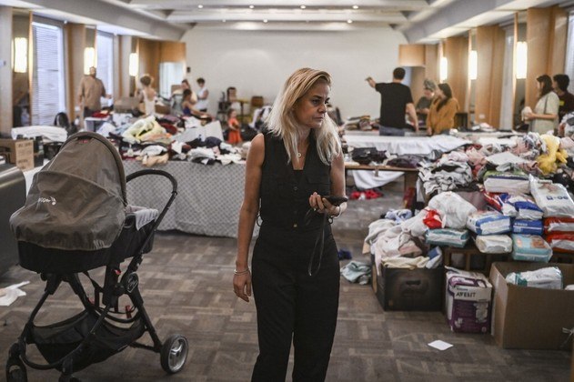 Inbal Reich Alon passou 15 horas escondida na cooperativa agrícola israelense onde vivia, perto da Faixa de Gaza, antes de conseguir escapar do massacre executado pelos terroristas. 'Não sabemos se temos um lugar para voltar', disse