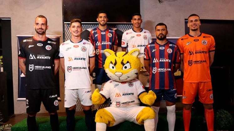 Itabirito-MG: O Itabirito, fundado em 2022, é uma das cinco SAF’s de Minas Gerais. Apesar do pouco tempo de existência, o clube já garantiu uma vaga para a disputa do módulo II do Campeonato Mineiro na próxima temporada.