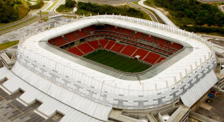Itaipava Arena Pernambuco - Mais um patrocinado pela cervejaria, a negociação segue os moldes da Fonte Nova: originalmente, R$ 10 milhões anuais por uma década, mas com a renegociação, o acordo ficou em R$ 3 milhões anuais