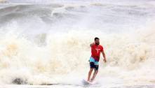 Italo vai à final no surfe e garante ao menos a prata para o Brasil