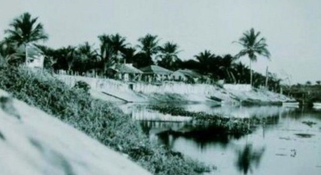 Margem do rio Itaúnas, na antiga vila, onde os pescadores guardavam seus barcos