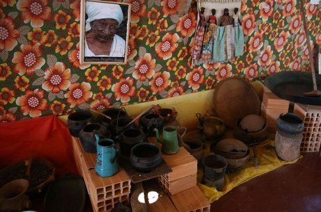 Itens que pertenceram aos primeiros moradores do Quilombo Mesquita