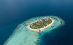 5. Ilha particular nas MaldivasO craque gosta de curtir as férias na praia. Com o montante, pode passar os 121 dias na ilha particular de Ithaafushi, nas Ilhas Maldivas. A diária custa cerca de R$ 420 mil e o jogador pode curtir três quartos, com duas piscinas, jacuzzi e, claro, acesso direto à praia