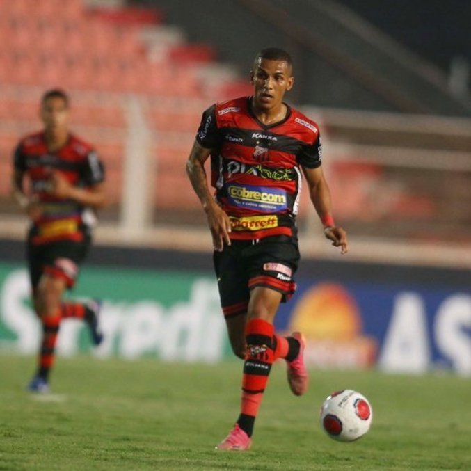 Atacante Clayson foi titular nos três primeiros jogos do Paulistão 2022