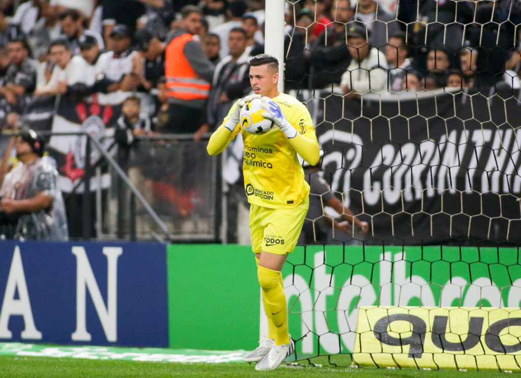 Vasco acerta a contratação do goleiro Ivan para temporada 2023 – Vasco da  Gama