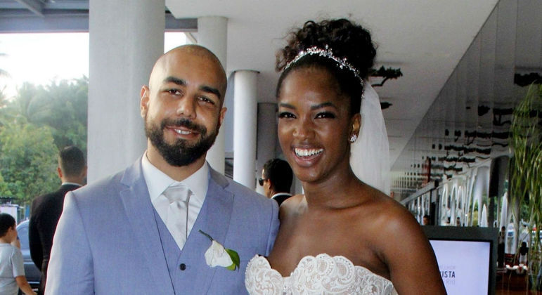 Iza anunciou separação de Sérgio Santos; eles estavam casados desde 2018