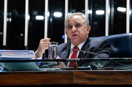 Senador Izalci dá parecer favorável a adiamento do Enem 