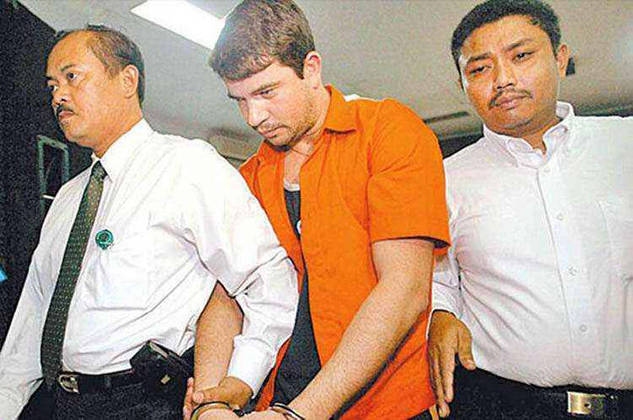 Já em abril do mesmo ano, a Indonésia executou o brasileiro Rodrigo Muxfeldt Gularte, então com 42 anos, por fuzilamento. Ele ficou preso por 11 anos, após entrar com 6 kg de cocaína em uma prancha de surfe. 