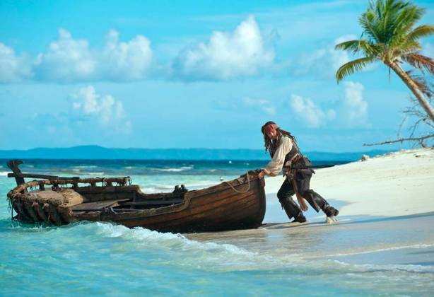 Já tem mais de dez anos que ninguém tira o título de filme mais caro da história desse que é o quarto filme da franquia “Piratas do Caribe”. O custo total do longa chegou a 378,5 milhões de dólares!  