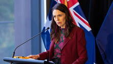 Destaque na pandemia, primeira-ministra da Nova Zelândia está com Covid-19
