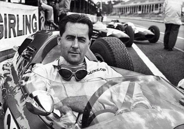 Jack BrabhamO piloto australiano venceu o primeiro título pela Cooper Car Company em 1959 e o bicampeonato foi ganho na temporada seguinte, em 1960