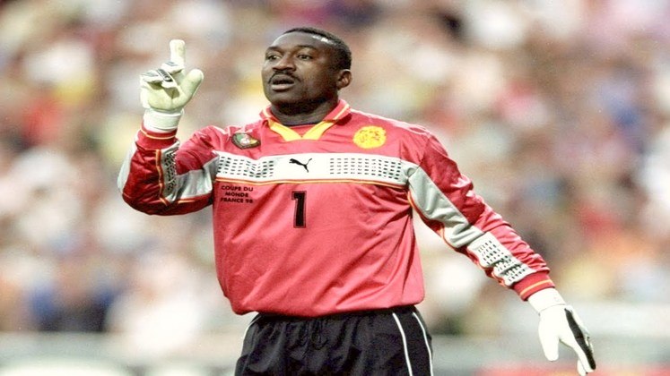 Jacques Songo'o (Camarões): 4 Copas do Mundo (1990, 1994, 1998 e 2002).