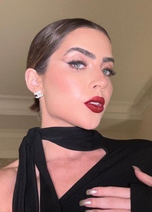 Jade Picon estreia em "Travessia"