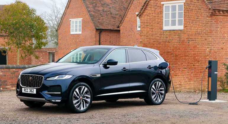 Jaguar F-Pace R-Dynamic PHEV consegue rodar apenas com o motor eletrificado