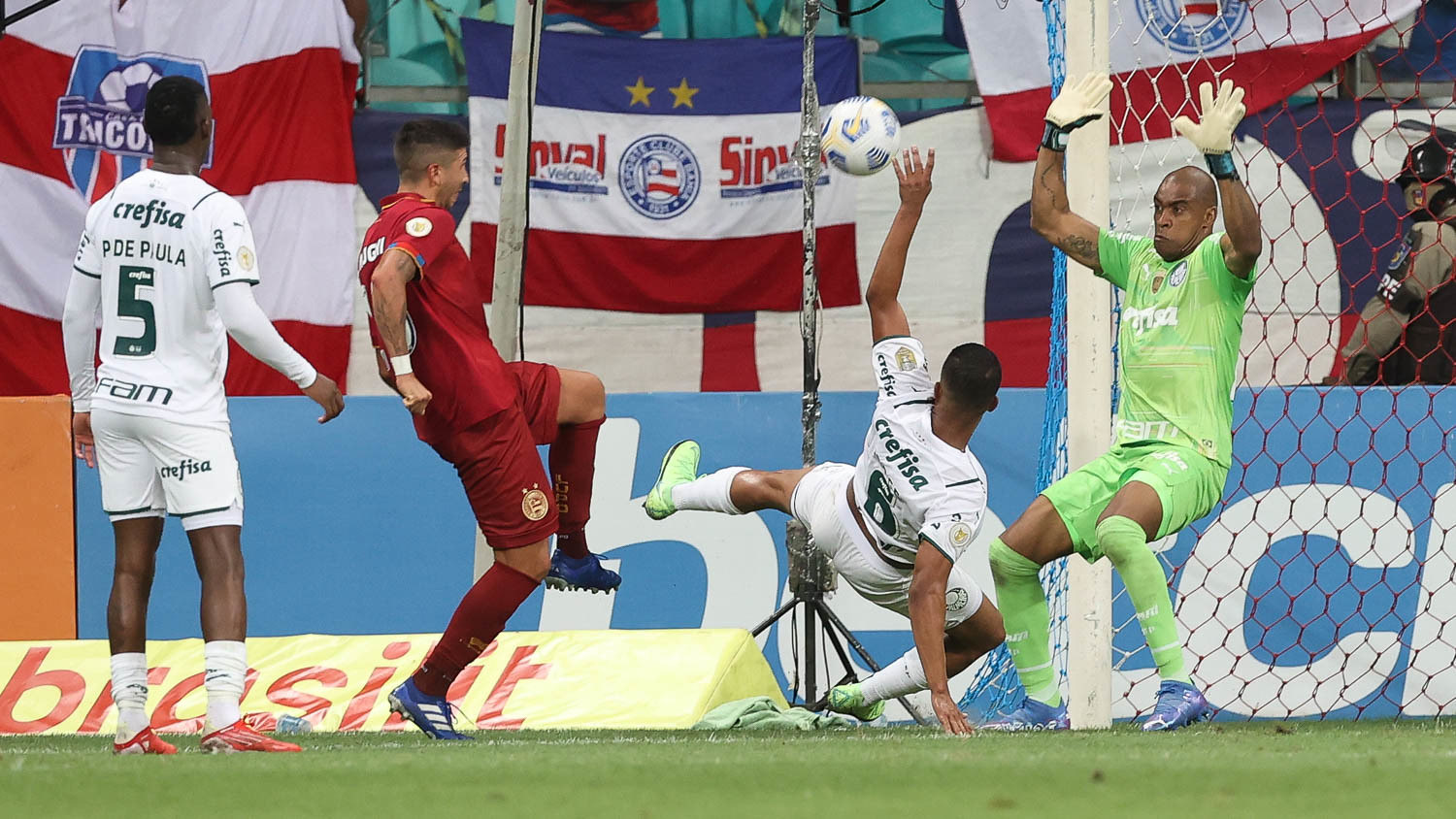Jailson foi o  grande pelo Palmeiras não perder para o limitado Bahia. 0 a 0 injusto