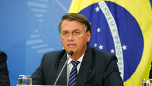 Nos EUA, Bolsonaro questiona TSE por não aceitar sugestões das Forças Armadas 
